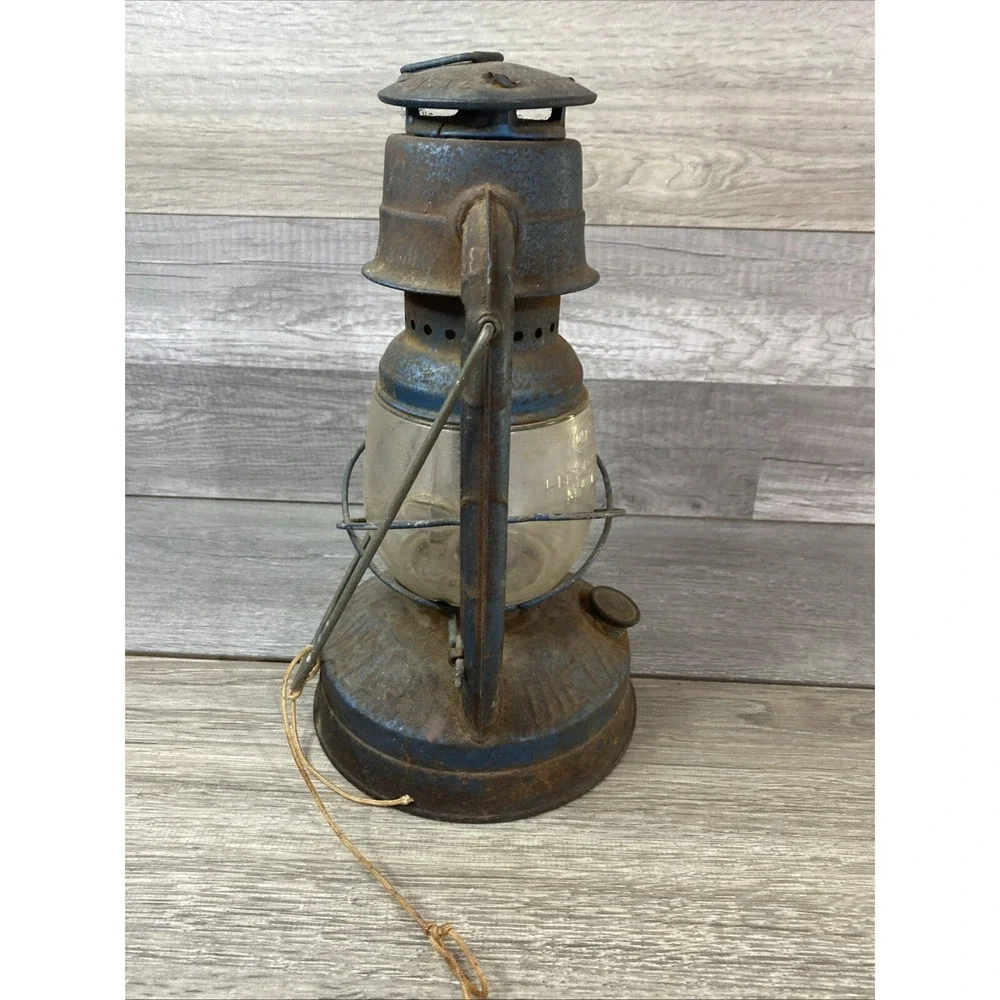 Vintage Dietz Little Wizard Blue Kerosene Lantern USA Clear Glass Globe Rust